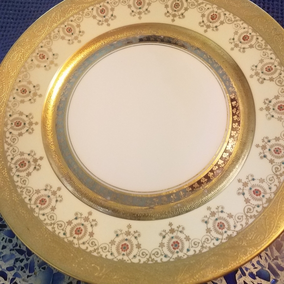 French dinner plates gold trim ornate holiday  set of 4 - Picture 6 of 6